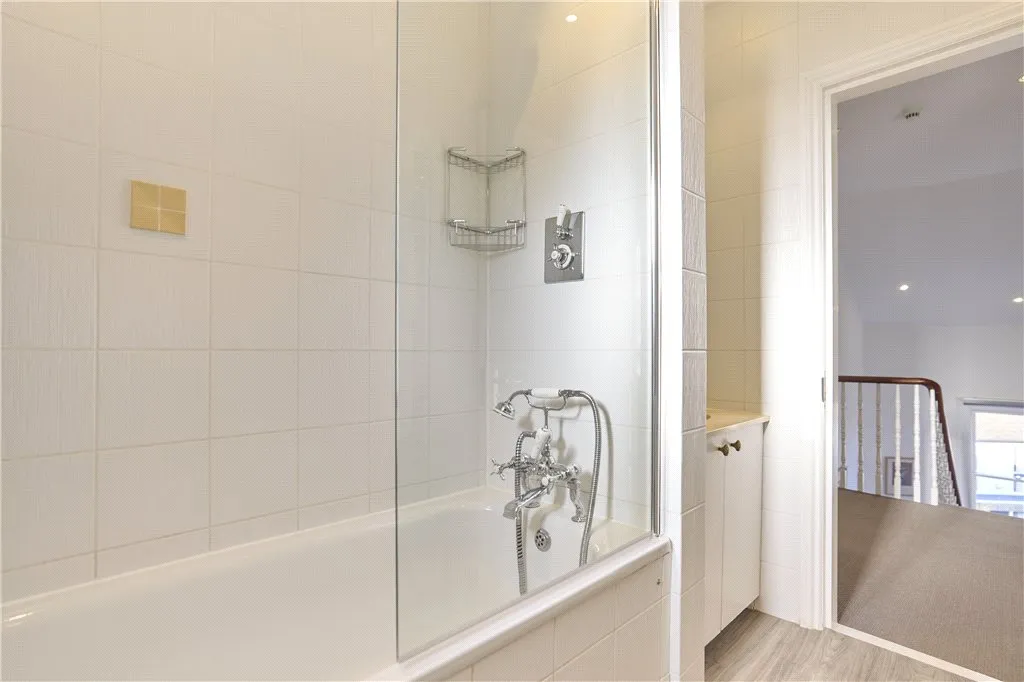 Rudall Crescent, London, NW3, photo 15