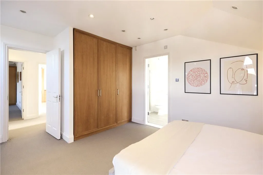 Rudall Crescent, London, NW3, photo 13