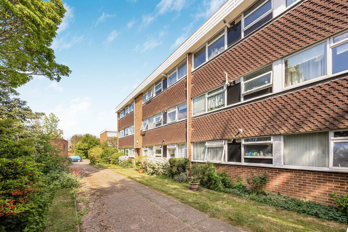 Barton Meadows, Ilford, Essex, IG6 1JQ, photo 14
