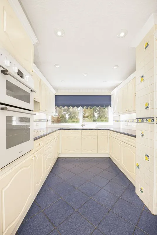 Barton Meadows, Ilford, Essex, IG6 1JQ, photo 6