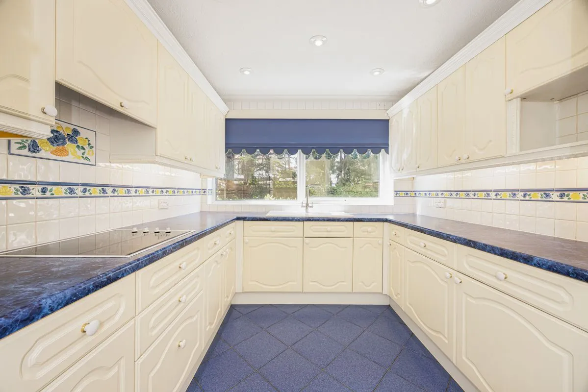Barton Meadows, Ilford, Essex, IG6 1JQ, photo 4