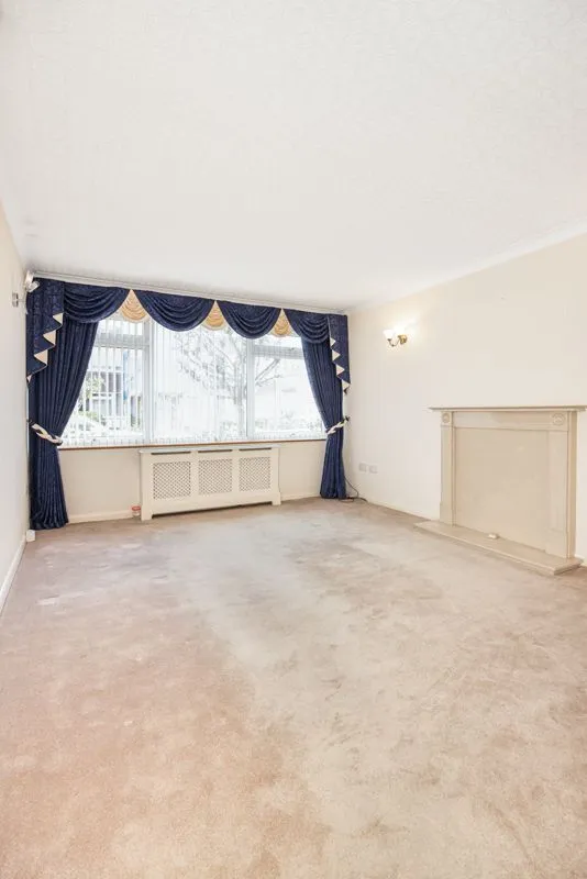 Barton Meadows, Ilford, Essex, IG6 1JQ, photo 3
