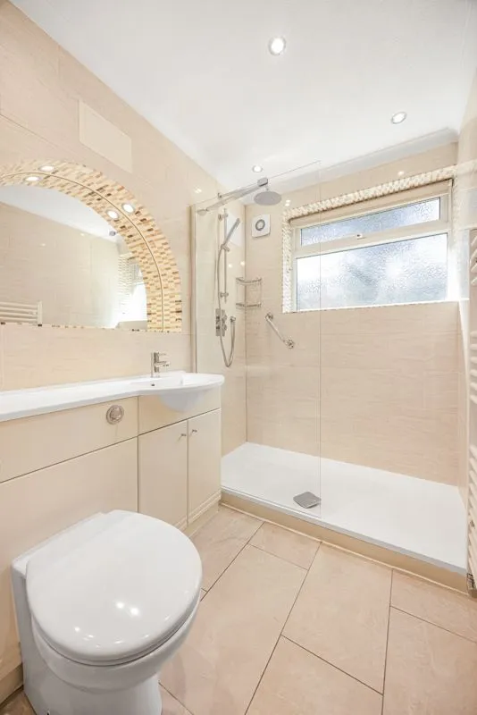 Barton Meadows, Ilford, Essex, IG6 1JQ, photo 11