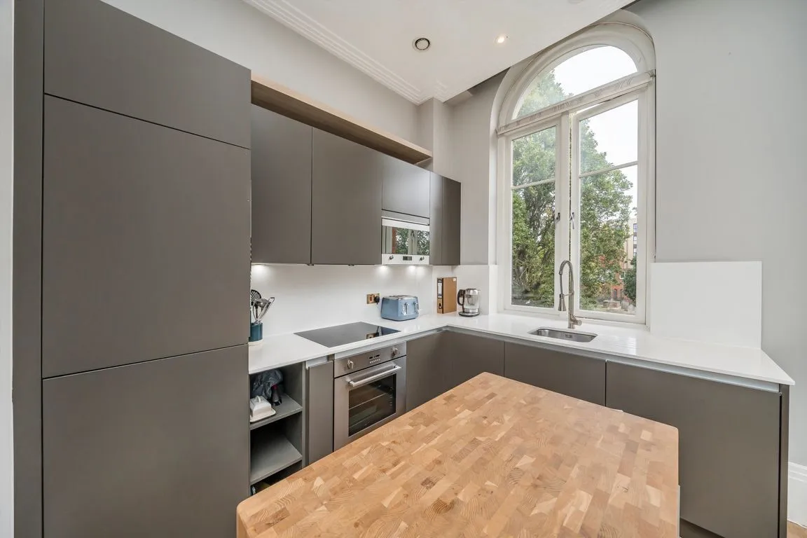 East Hill, SW18, photo 3