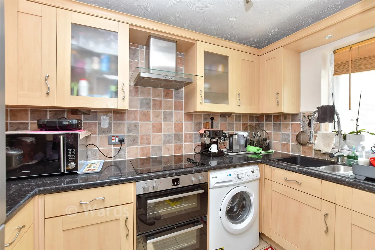 The Willows, Kemsley, ME10, photo 3