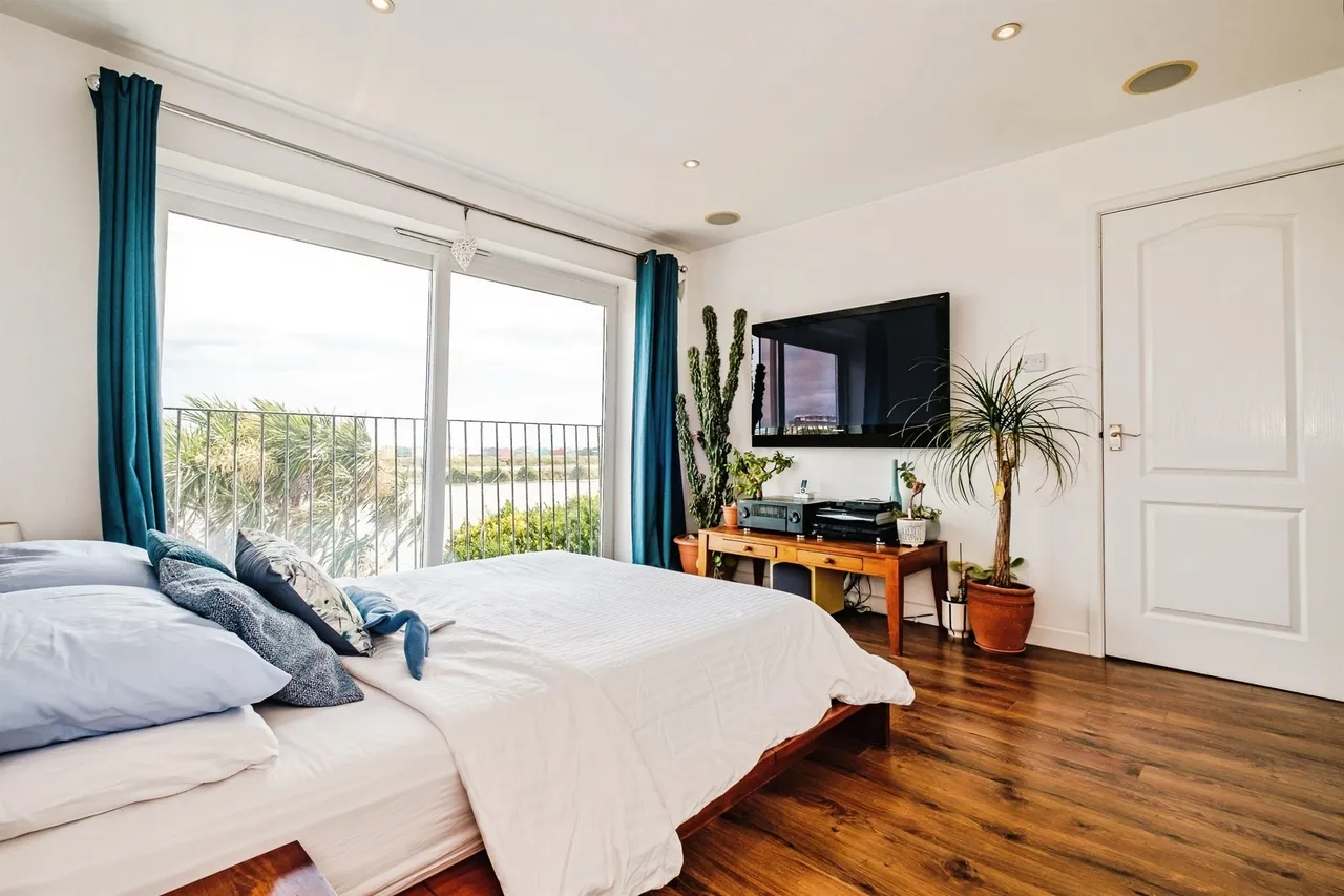 Brighton Road, Lancing, BN15, photo 13