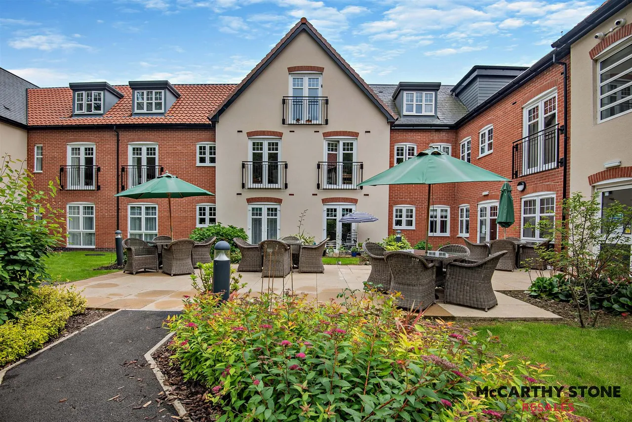 2 bed flat for sale, Old Main Road, Bulcote, NG14