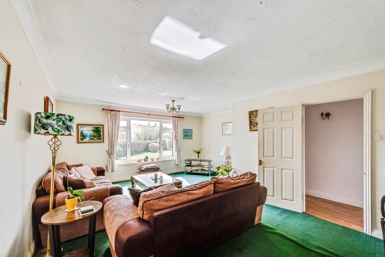 Paddock Close, Benson, OX10, photo 8