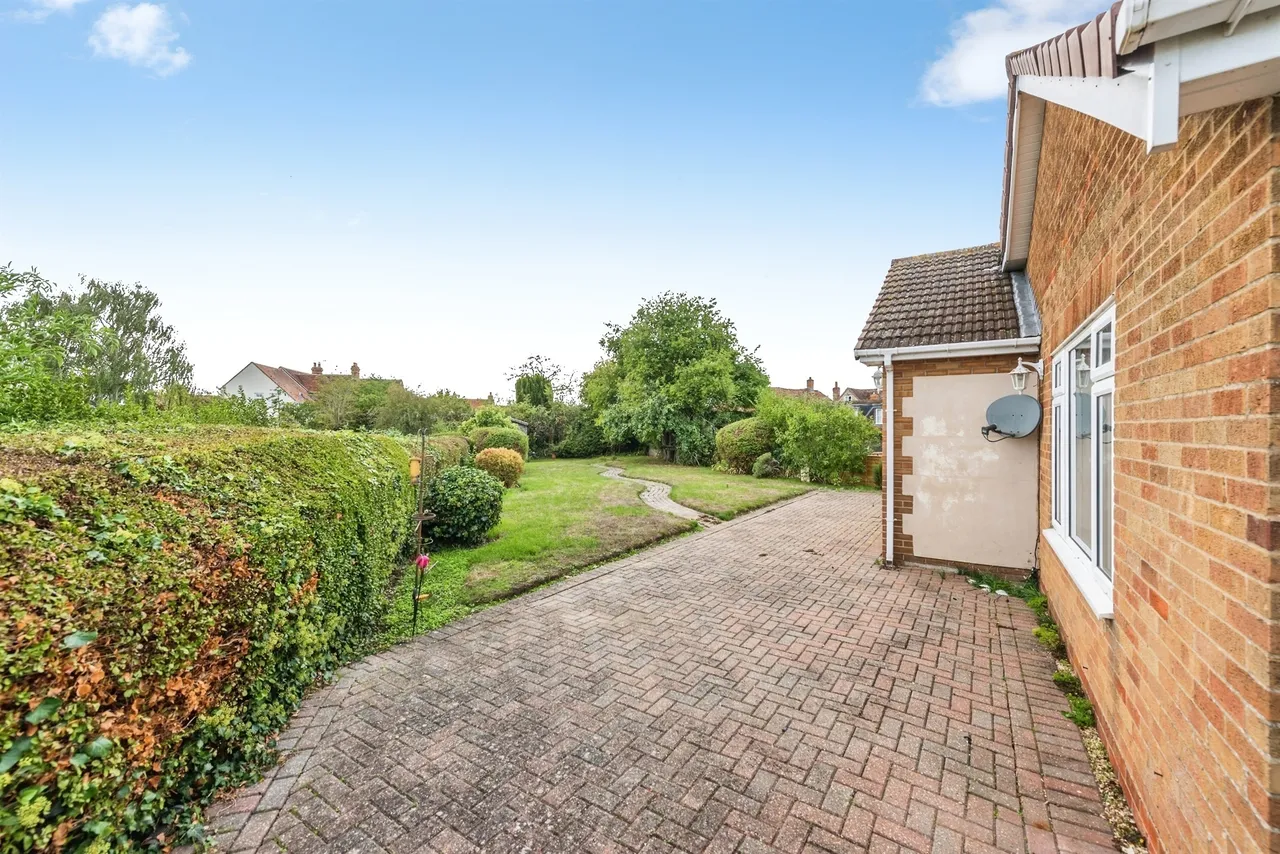 Paddock Close, Benson, OX10, photo 18