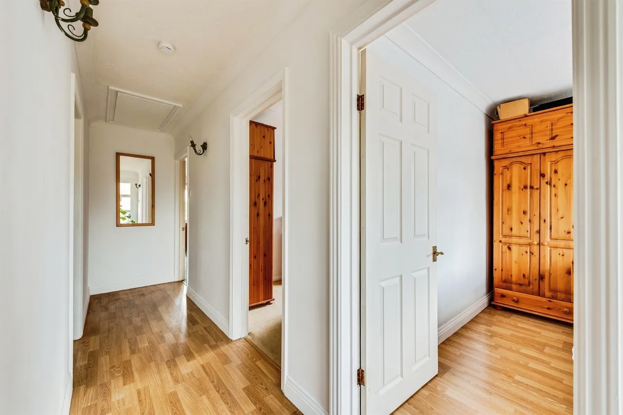 Paddock Close, Benson, OX10, photo 10