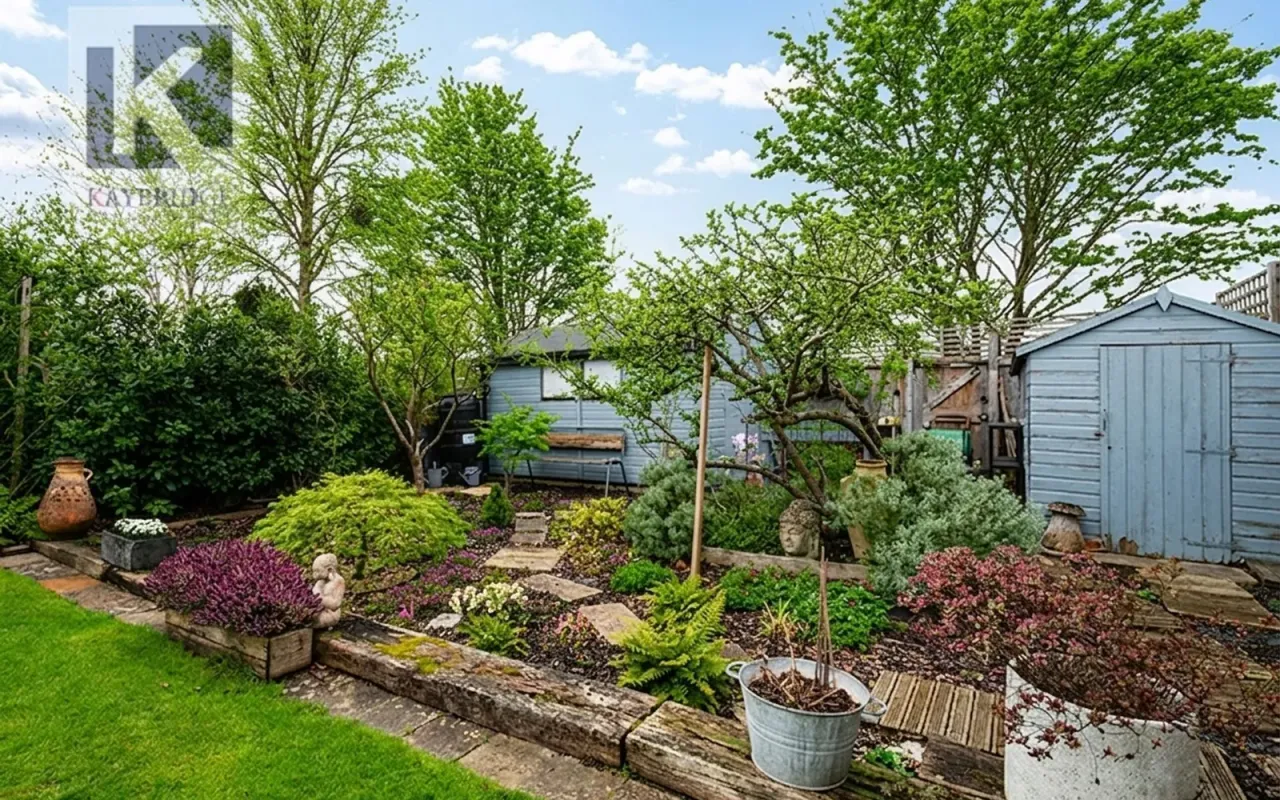 St. Clair Drive, Worcester Park, KT4, photo 12