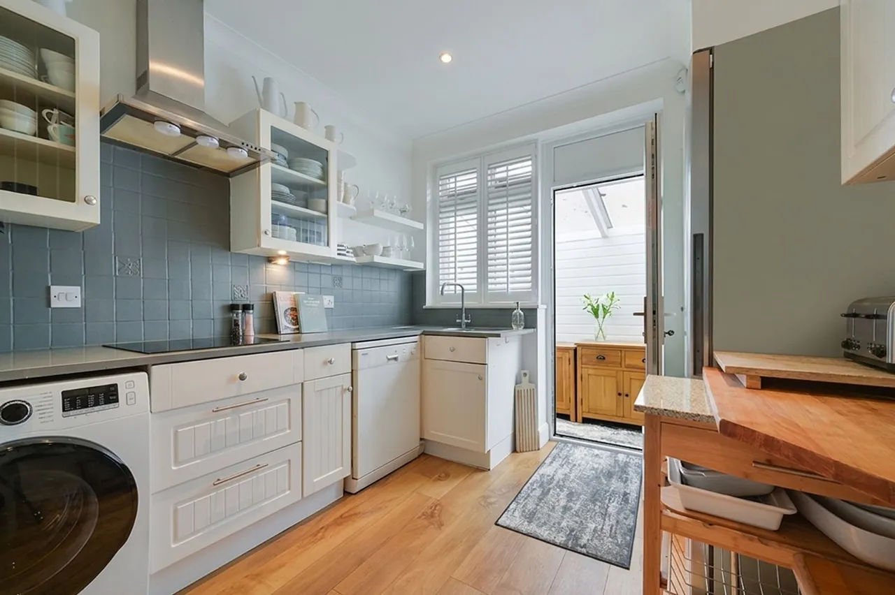 St. Clair Drive, Worcester Park, KT4, photo 10