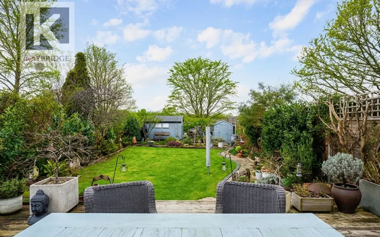 St. Clair Drive, Worcester Park, KT4, photo 22
