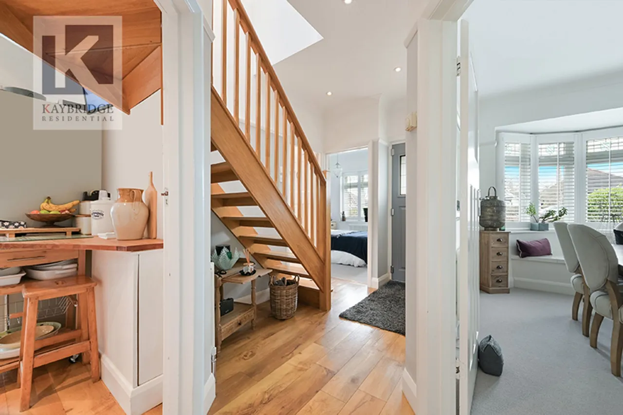 St. Clair Drive, Worcester Park, KT4, photo 5