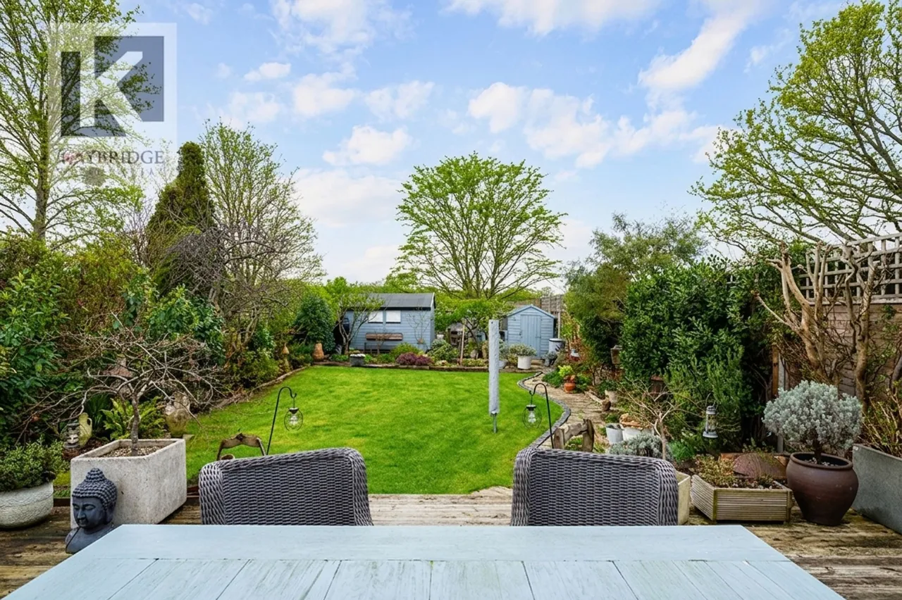 St. Clair Drive, Worcester Park, KT4, photo 22
