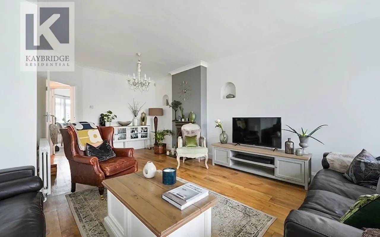 St. Clair Drive, Worcester Park, KT4, photo 3