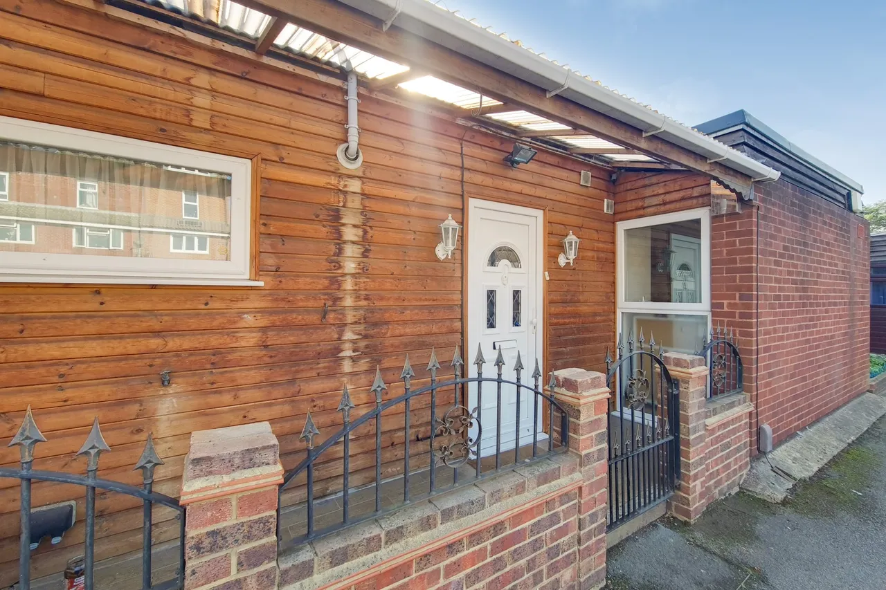 4 bed house for sale, Allingham Close, London, W7