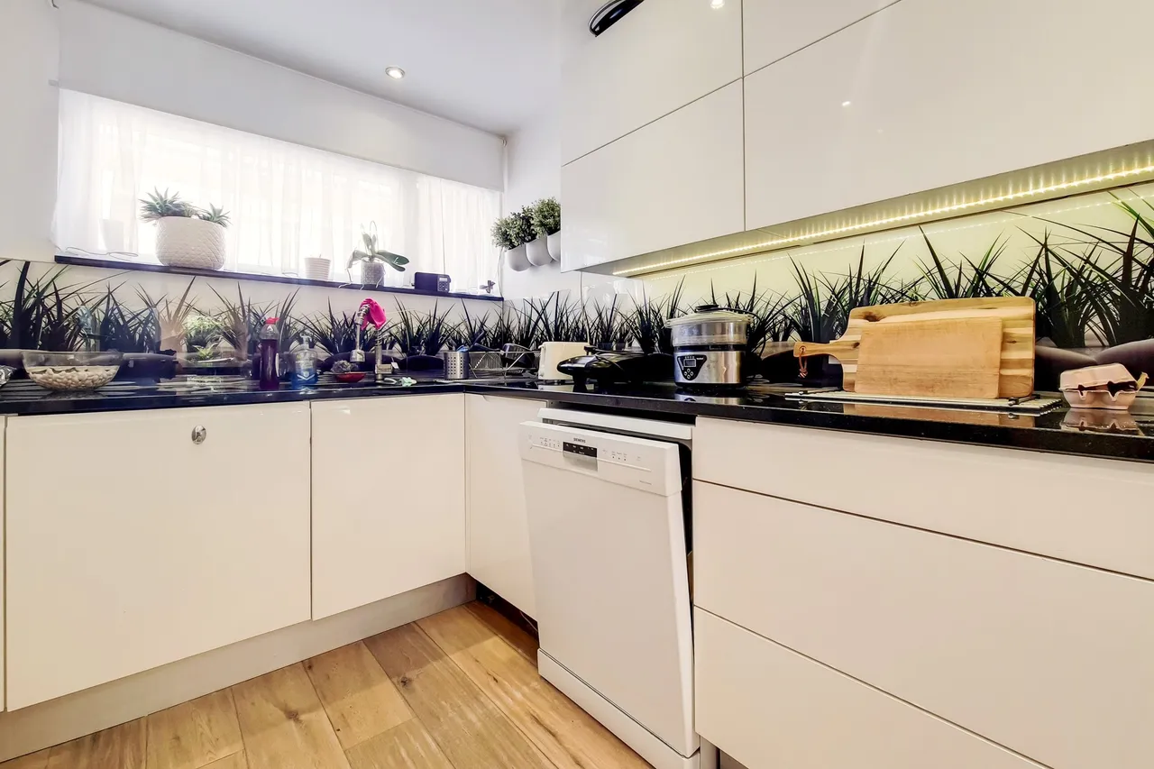 Allingham Close, London, W7, photo 4