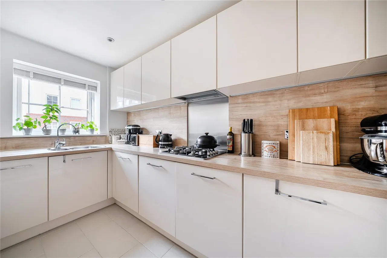 Campion Square, Dunton Green, Sevenoaks, Kent, TN14 5FH, photo 3