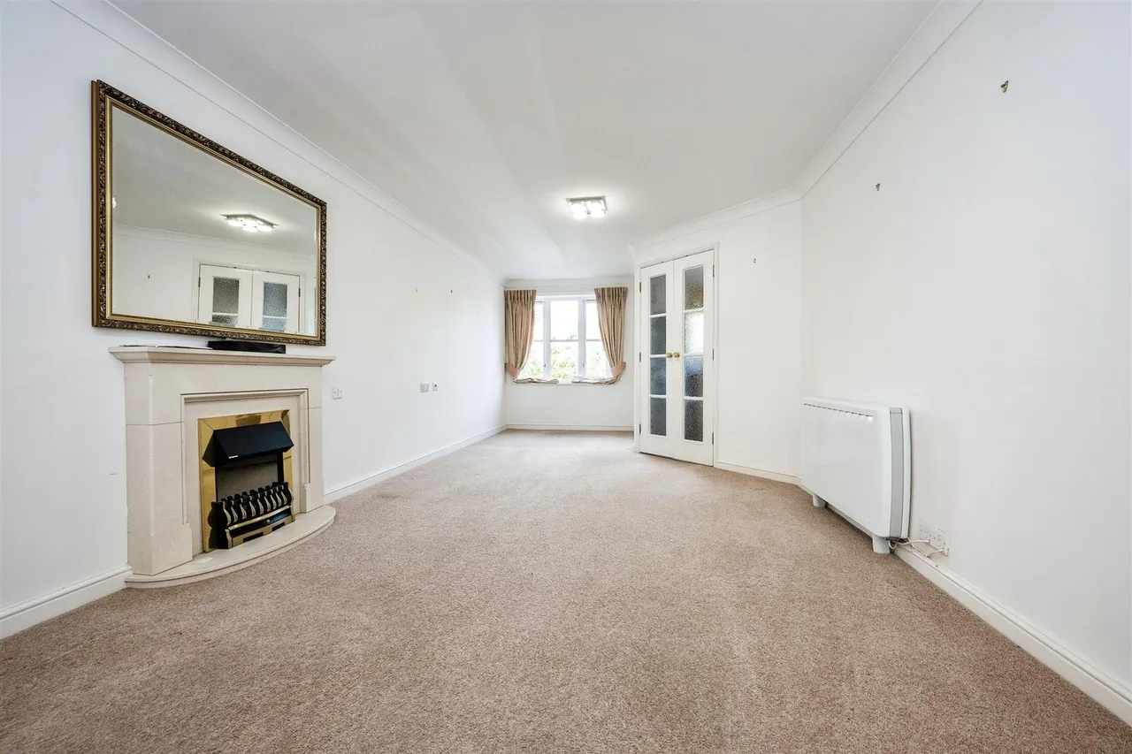 Buckingham Road, Brackley, NN13, photo 2