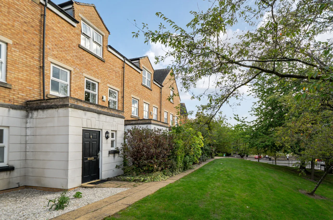 Mansion Gate, Chapel Allerton, LS7, photo 4