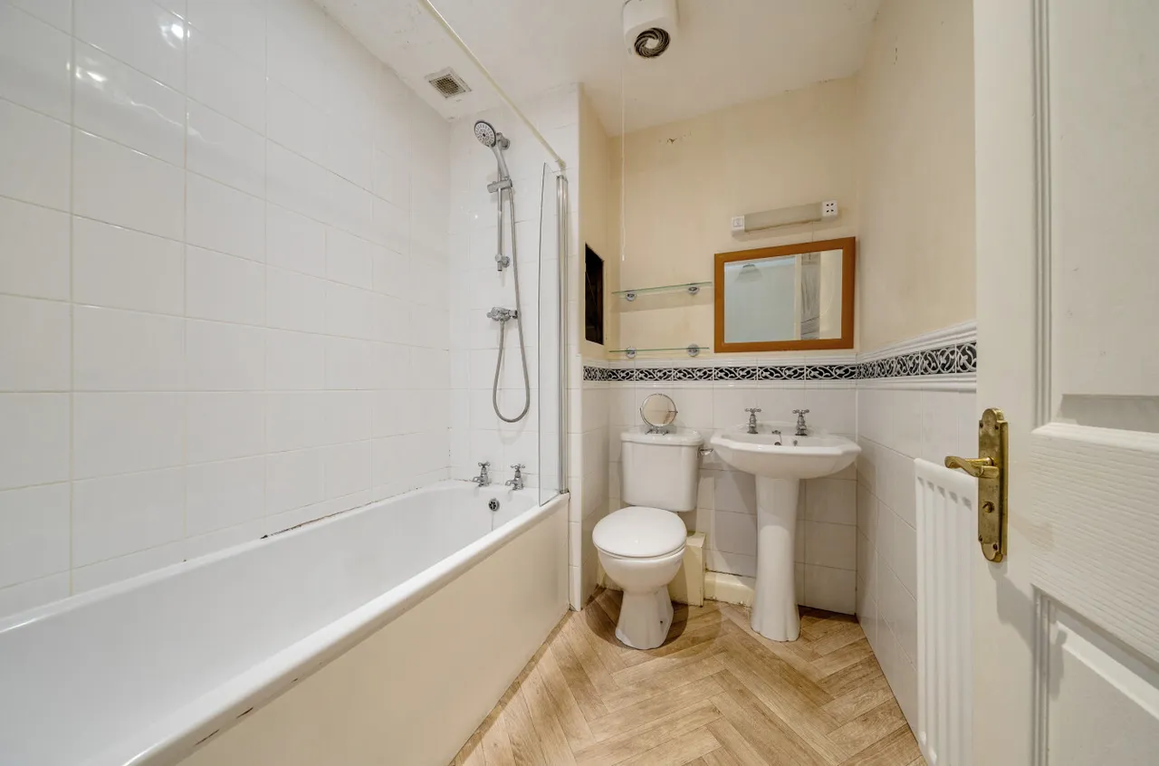 Mansion Gate, Chapel Allerton, LS7, photo 18
