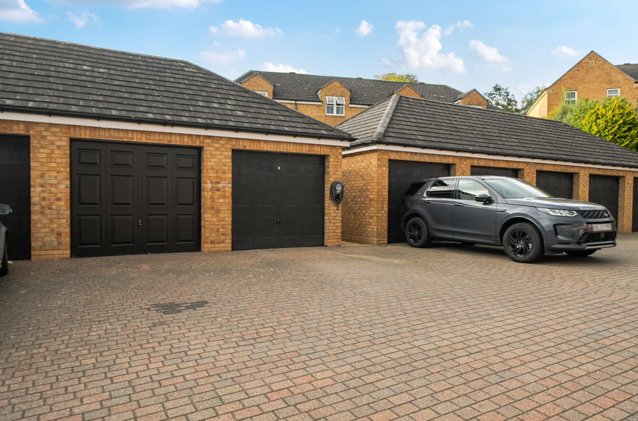 Mansion Gate, Chapel Allerton, LS7, photo 21