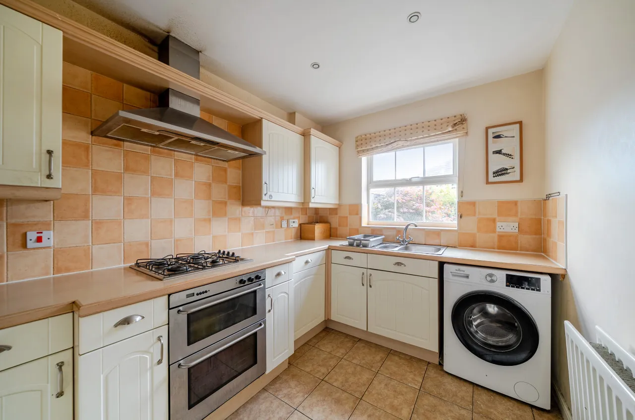 Mansion Gate, Chapel Allerton, LS7, photo 3