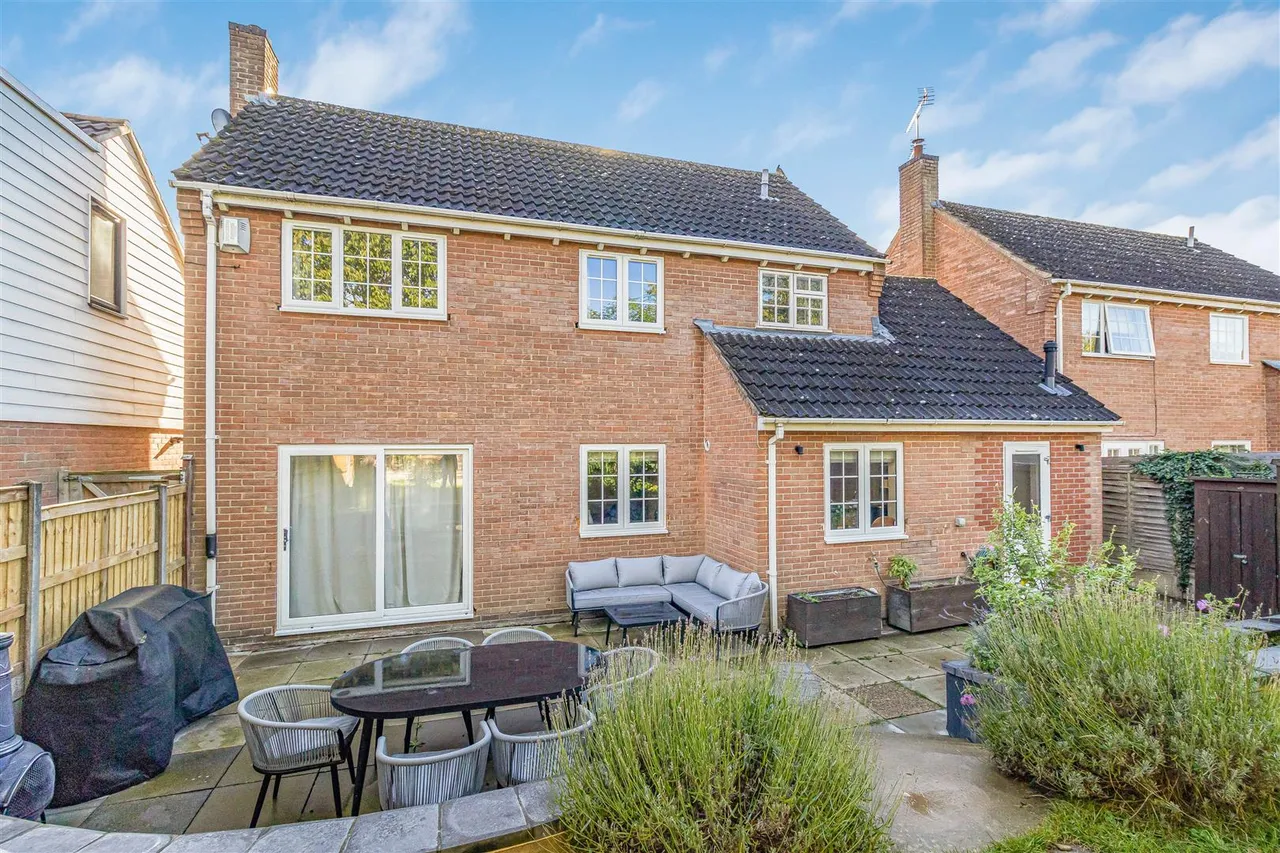 Hallwyck Gardens, Newmarket, CB8, photo 17
