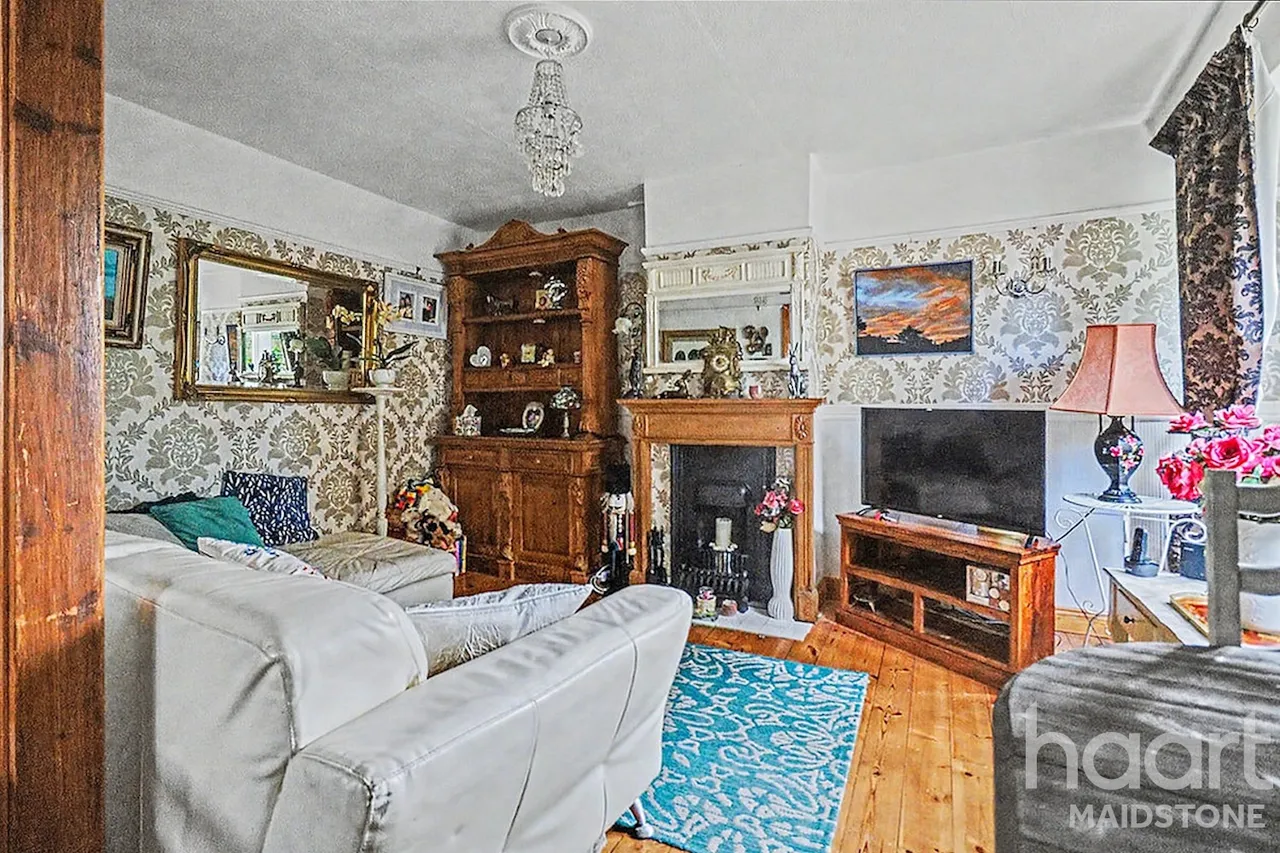 Hubbards Lane, Maidstone, ME17, photo 2