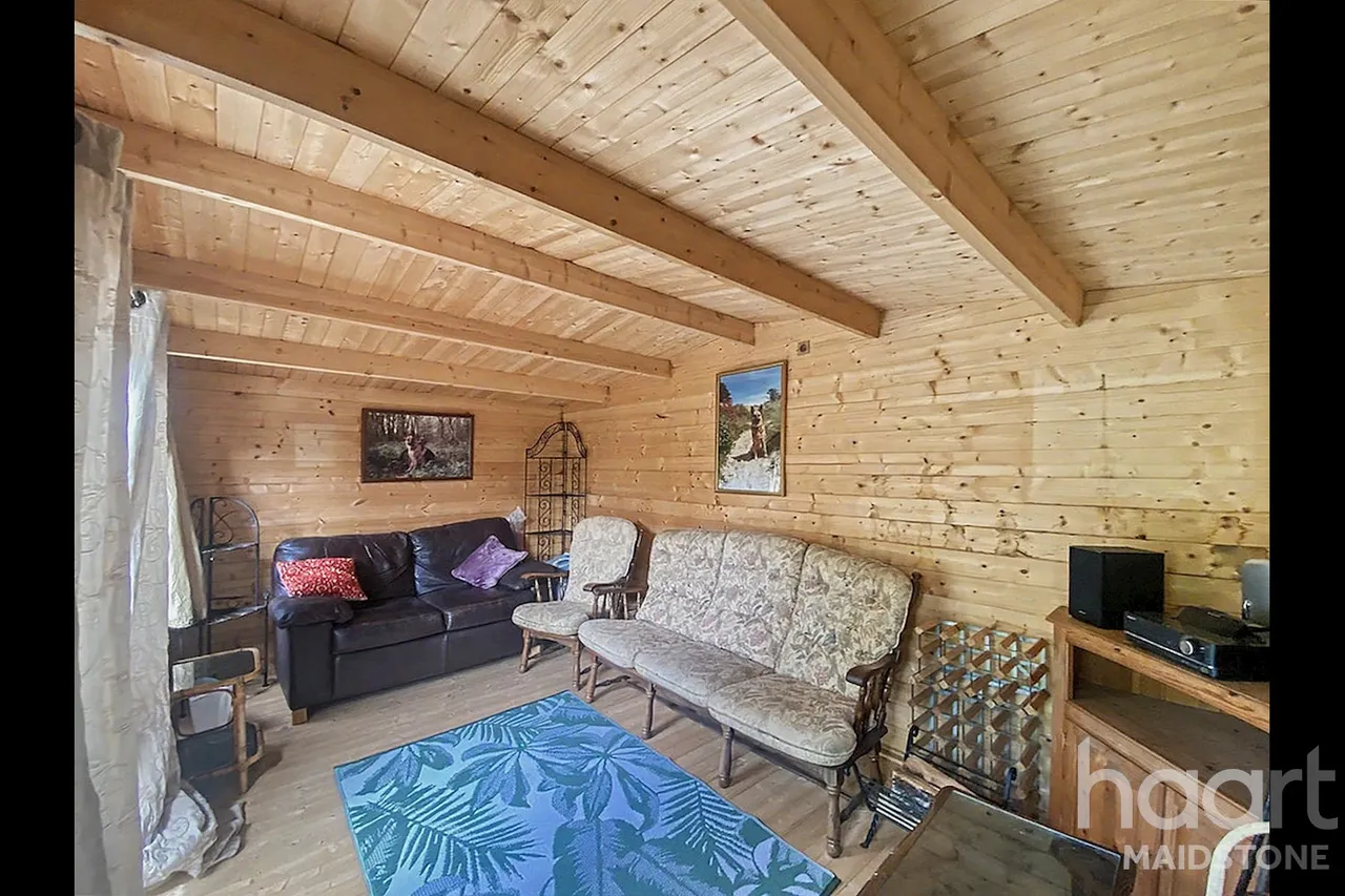 Hubbards Lane, Maidstone, ME17, photo 13