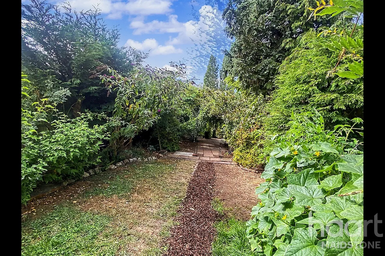 Hubbards Lane, Maidstone, ME17, photo 10