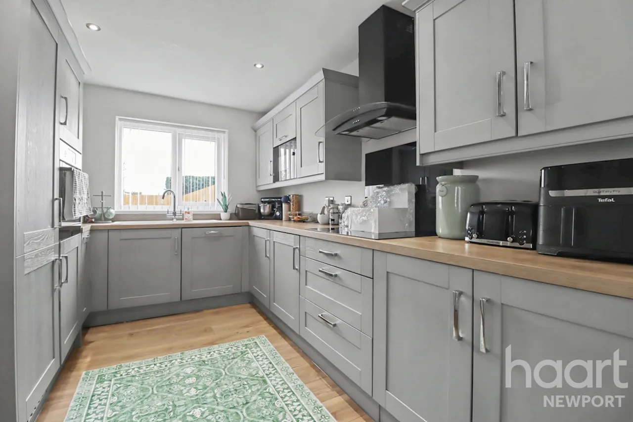 Greenmeadow Road, Newport, NP19, photo 7