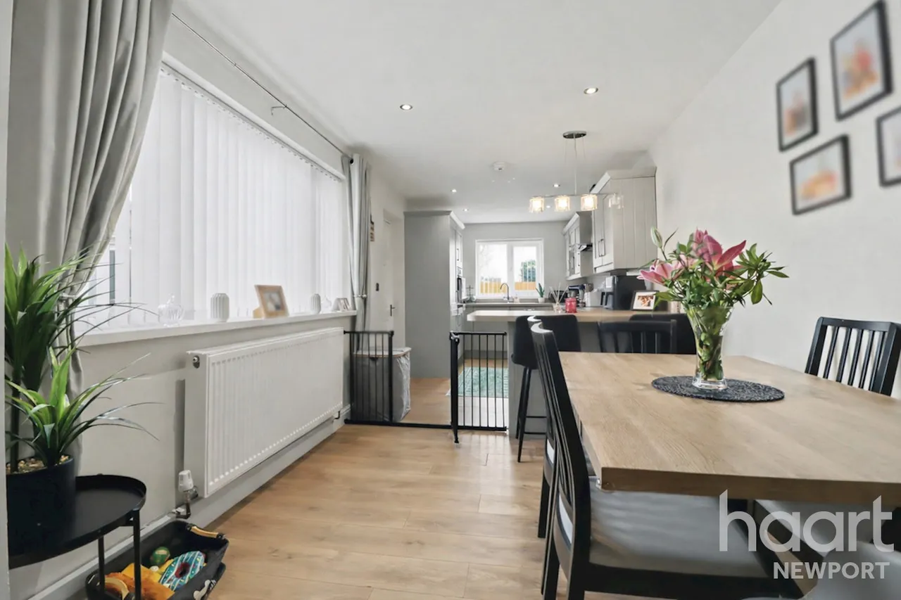 Greenmeadow Road, Newport, NP19, photo 11
