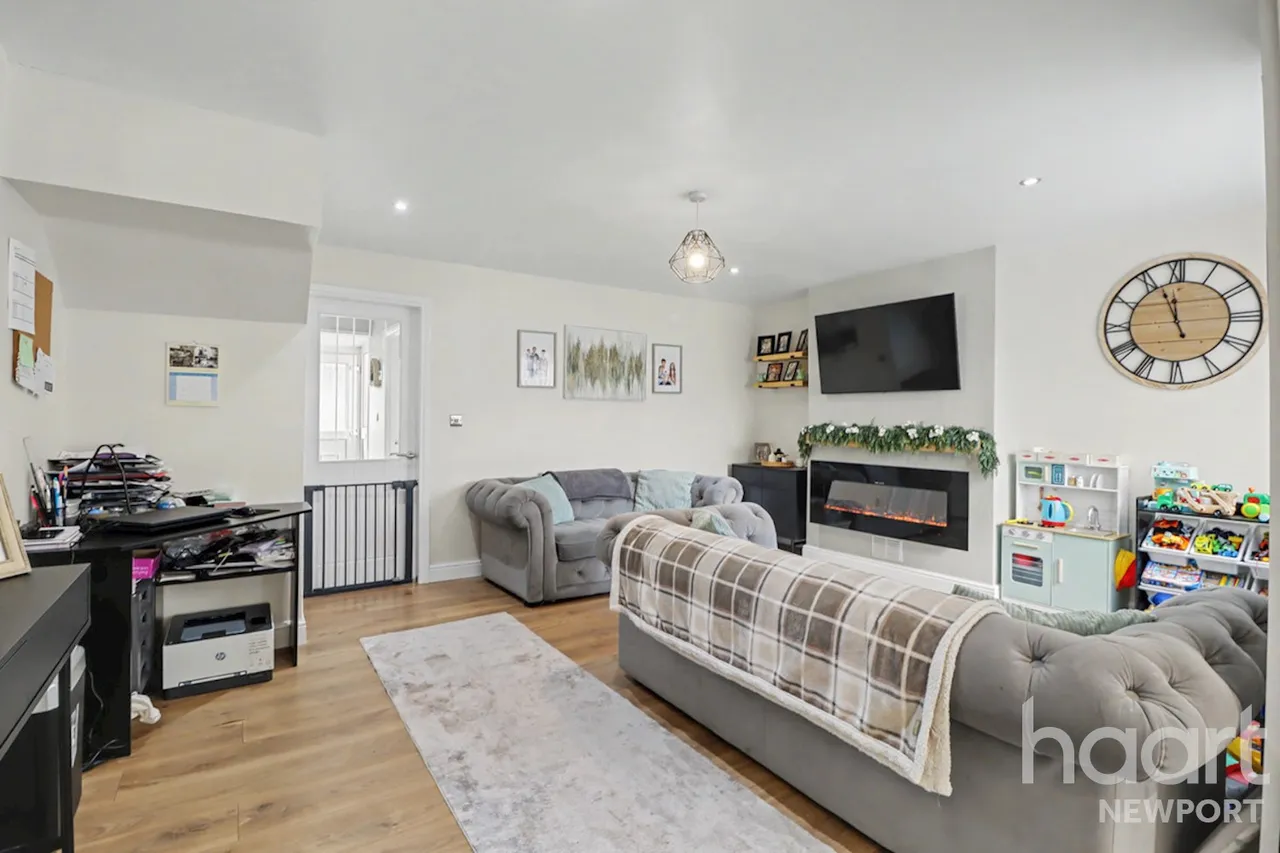 Greenmeadow Road, Newport, NP19, photo 21