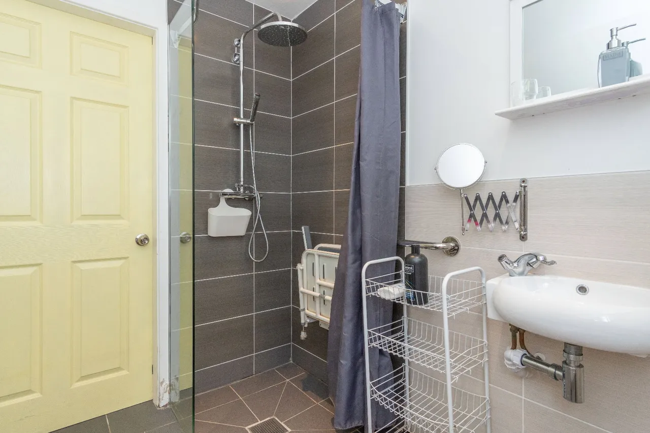 St. James' Drive, Bangor, LL57, photo 13