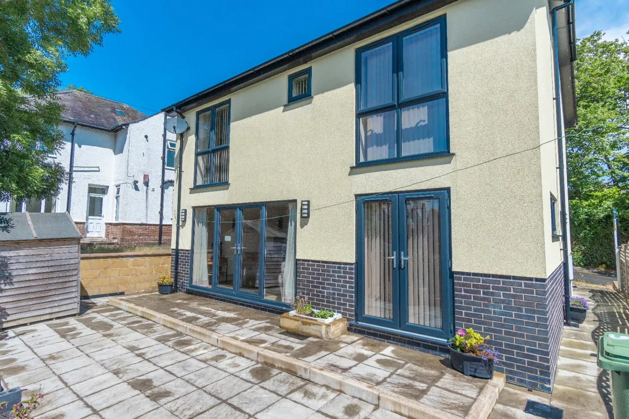 4 bed house for sale, St. James' Drive, Bangor, LL57