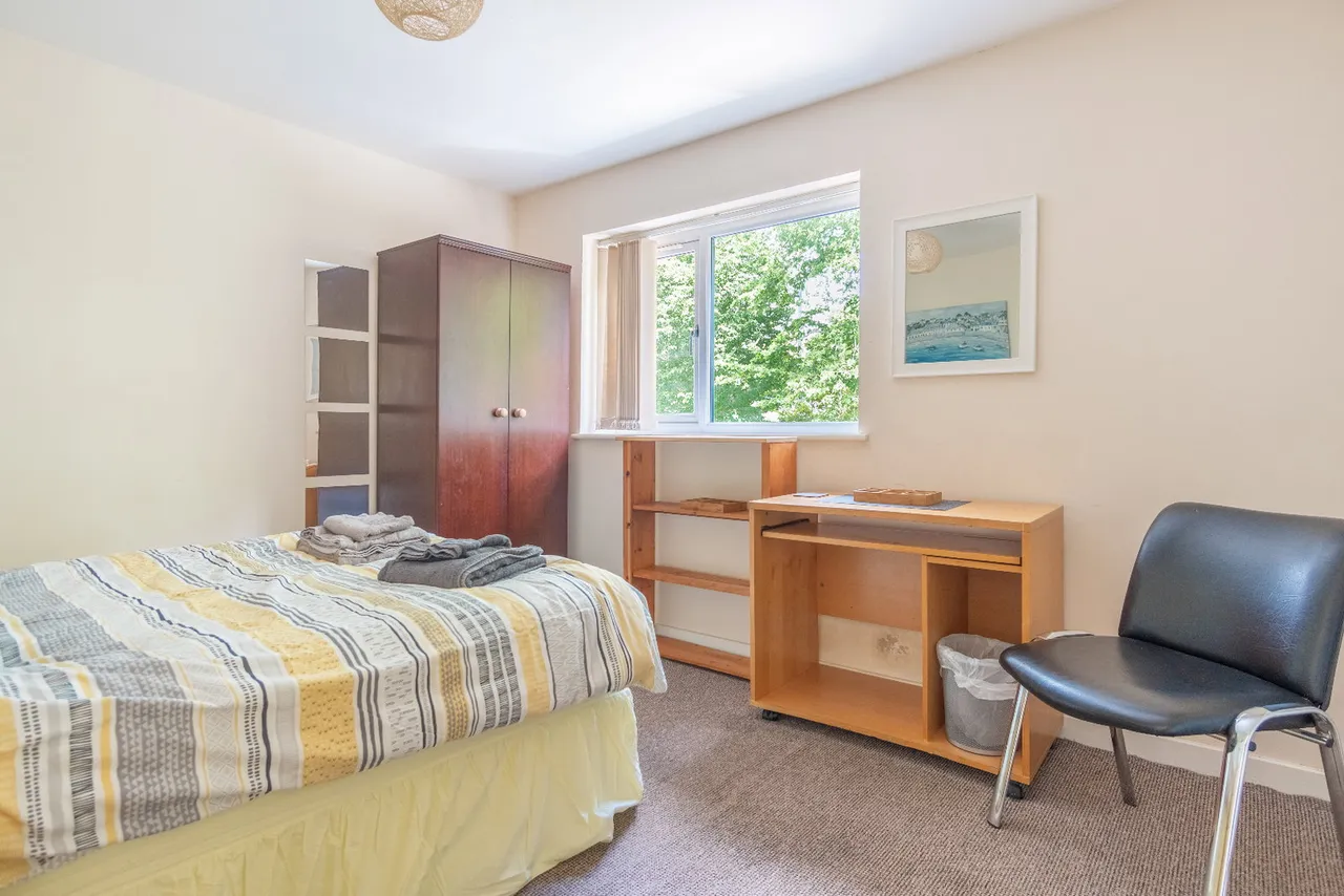 St. James' Drive, Bangor, LL57, photo 18
