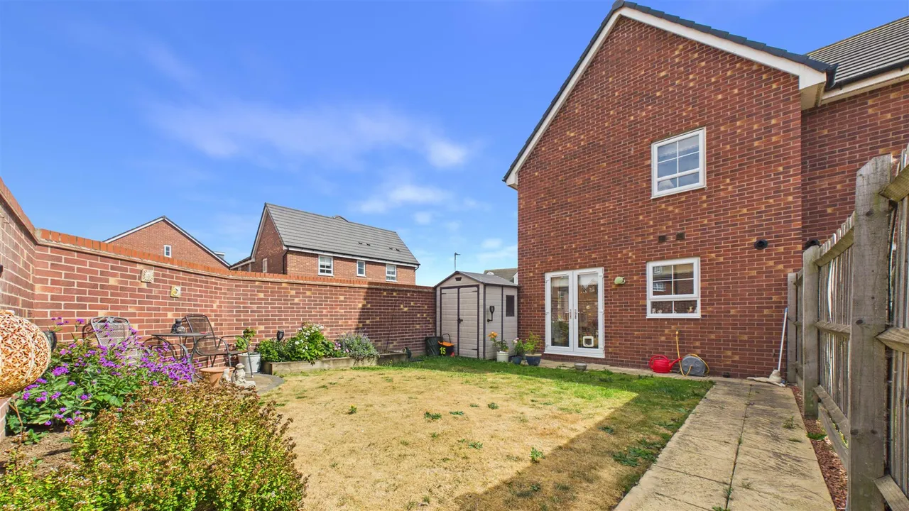 Southwell Way, Bourne, photo 16