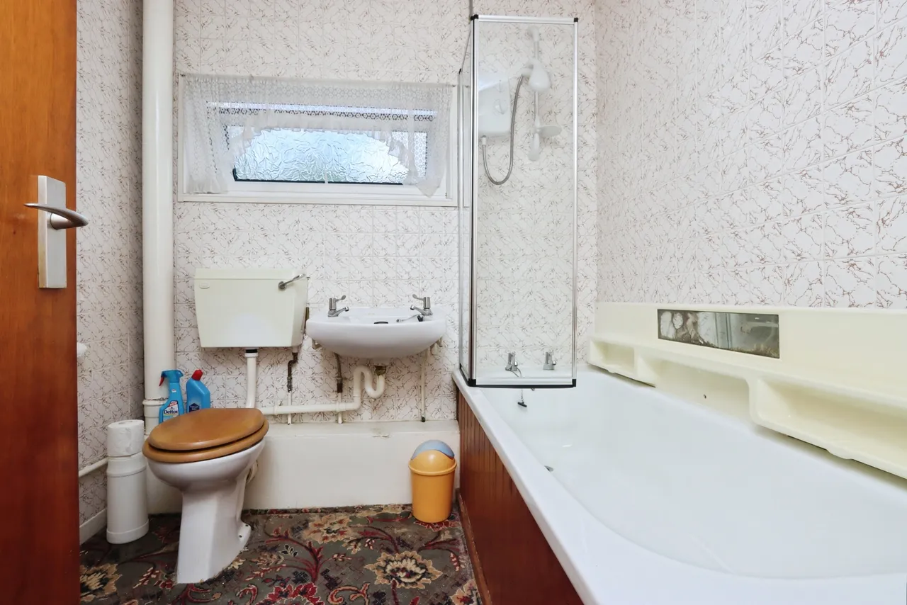 Hazlebarrow Road, Sheffield, S8, photo 19