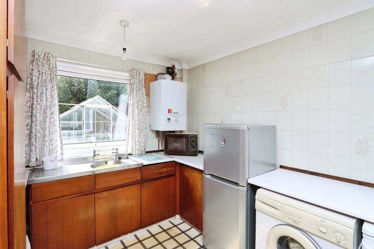 Hazlebarrow Road, Sheffield, S8, photo 7