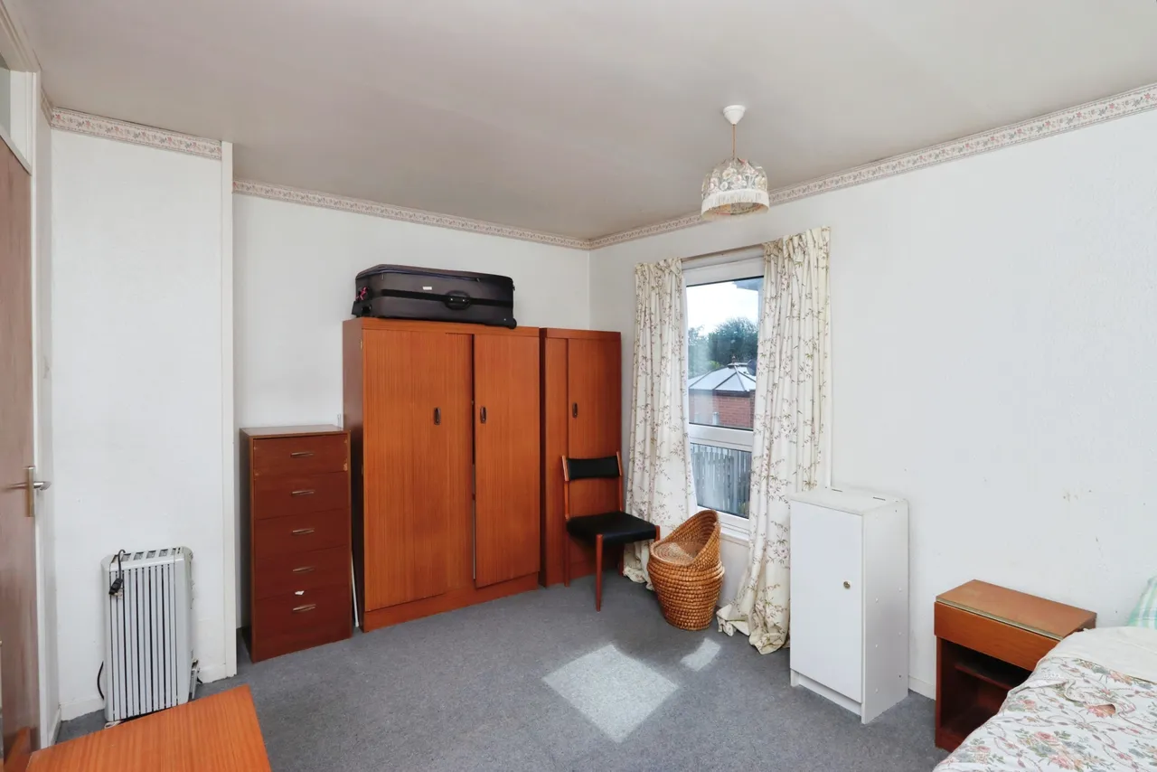 Hazlebarrow Road, Sheffield, S8, photo 16