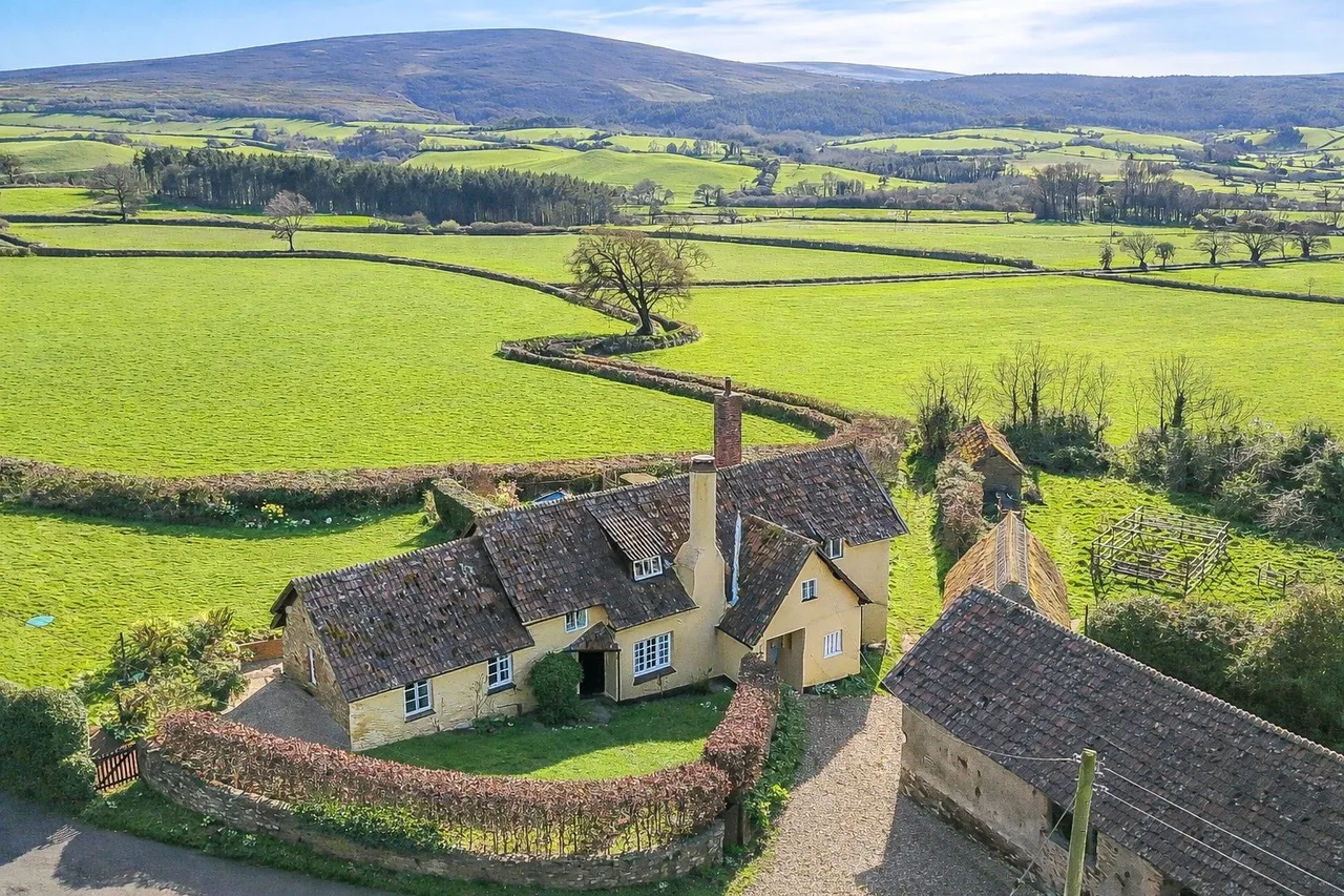 4 bed house for sale, Tivington, Porlock Vale, TA24