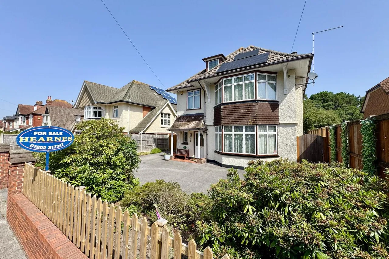 St Albans Avenue, BH8, photo 24