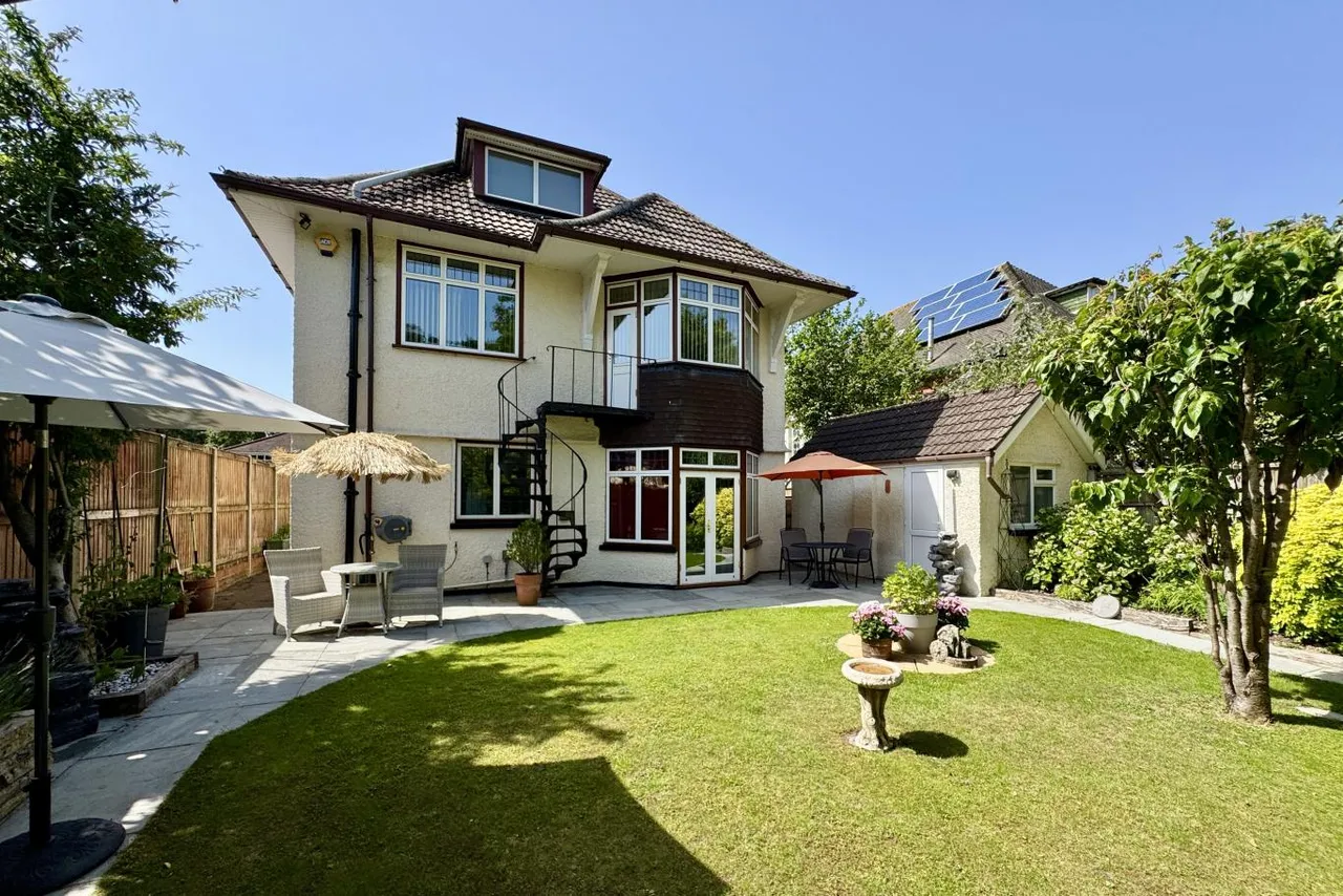 St Albans Avenue, BH8, photo 20
