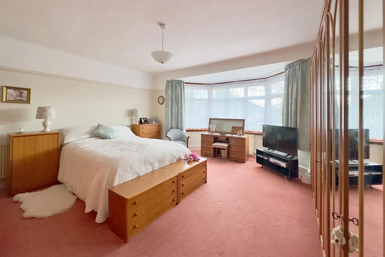 St Albans Avenue, BH8, photo 11