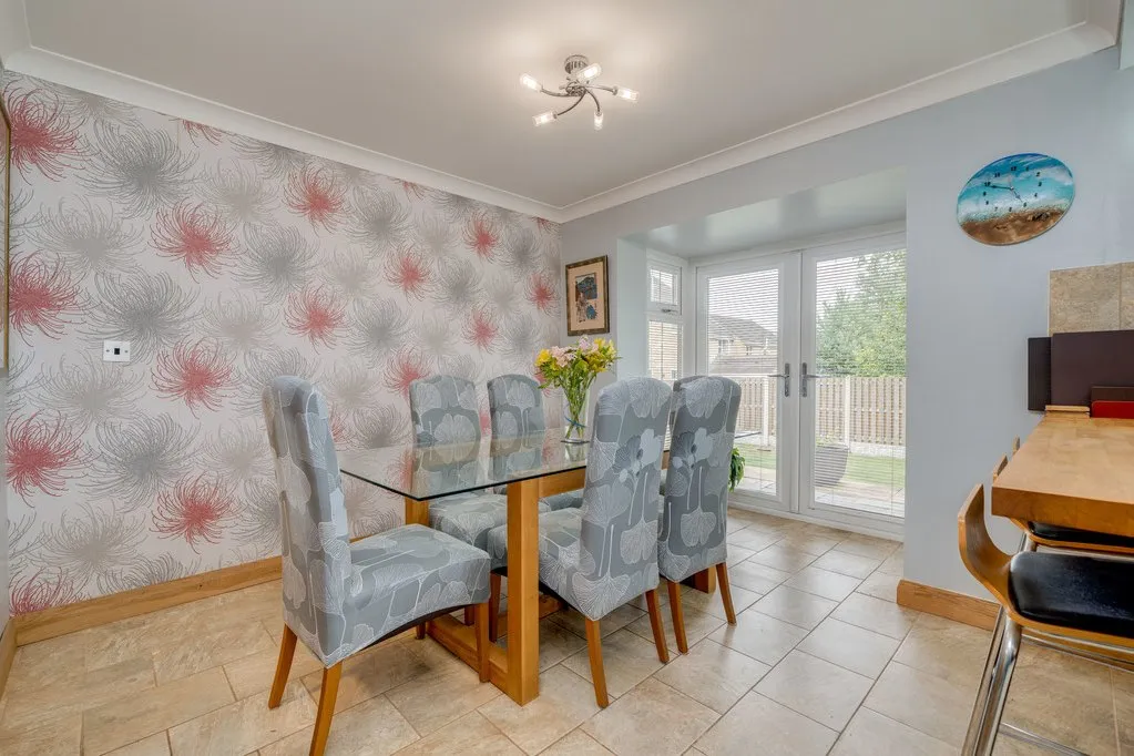 Cambridge Chase, Gomersal BD19 4PW, photo 8