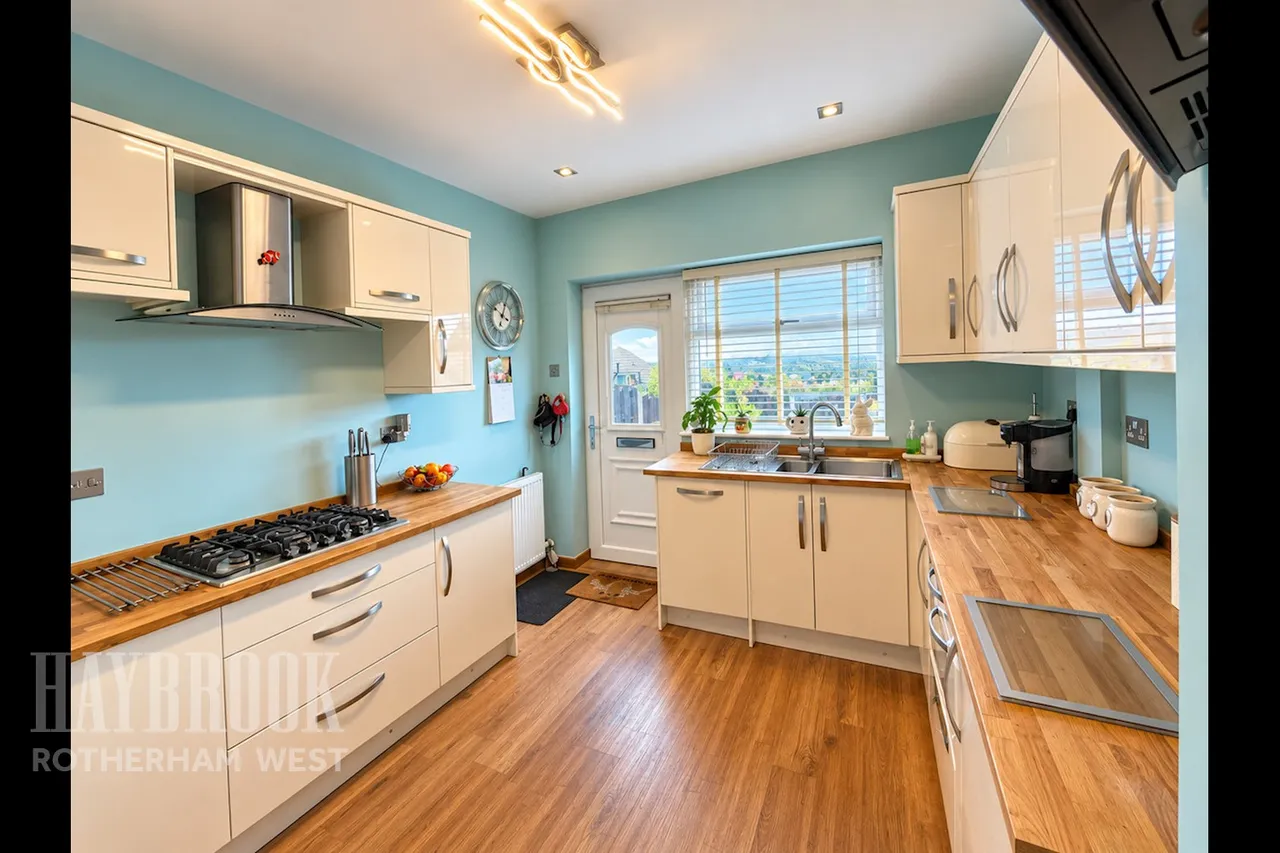 Bradgate Close, Rotherham, photo 4