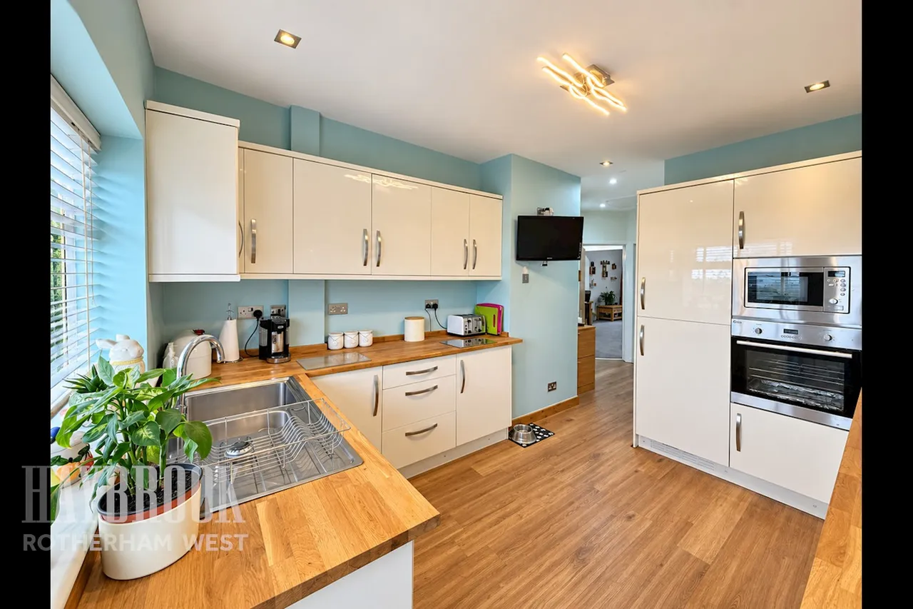 Bradgate Close, Rotherham, photo 3
