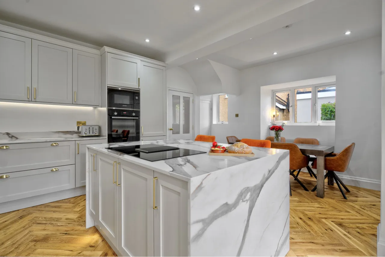 Caughall Road, Upton, CH2, photo 7